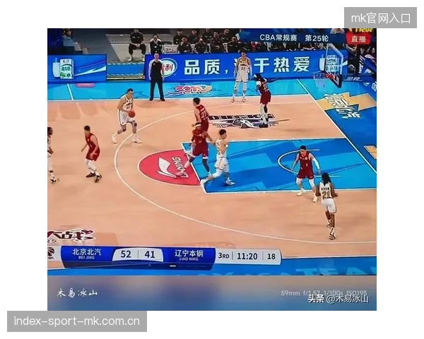 CBA北京外线突分配合顺畅完成制胜上篮